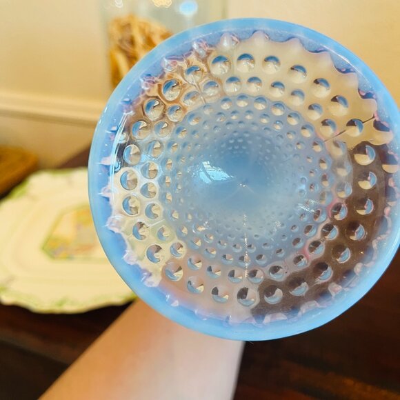 Vintage Duncan Miller Blue Opalescent Footed Hobnail Ivy Rose Vase Cottagecore - Picture 5 of 7